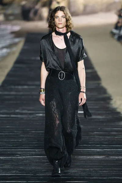 Look 1